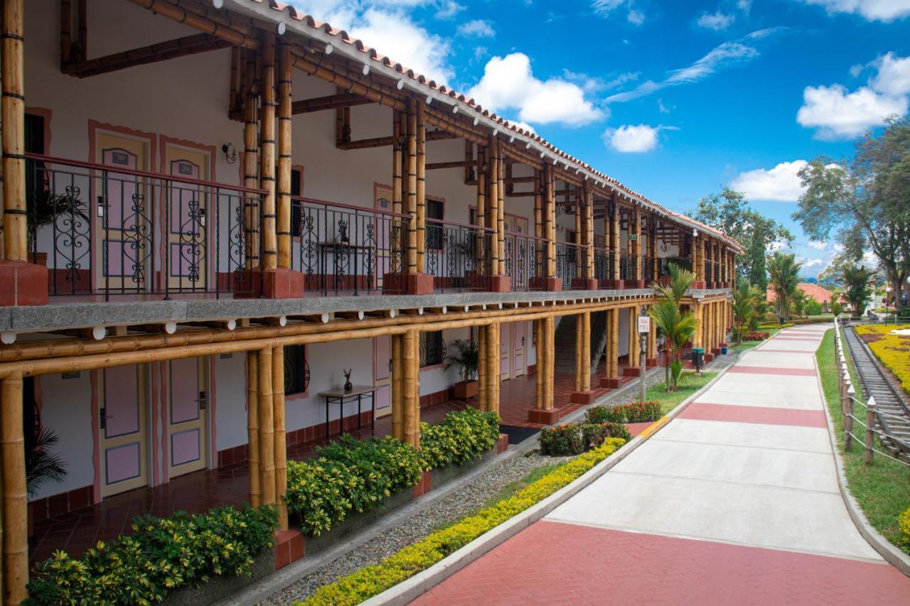Hotel Campestre Las Camelias 푸에블로 타파오 외부 사진